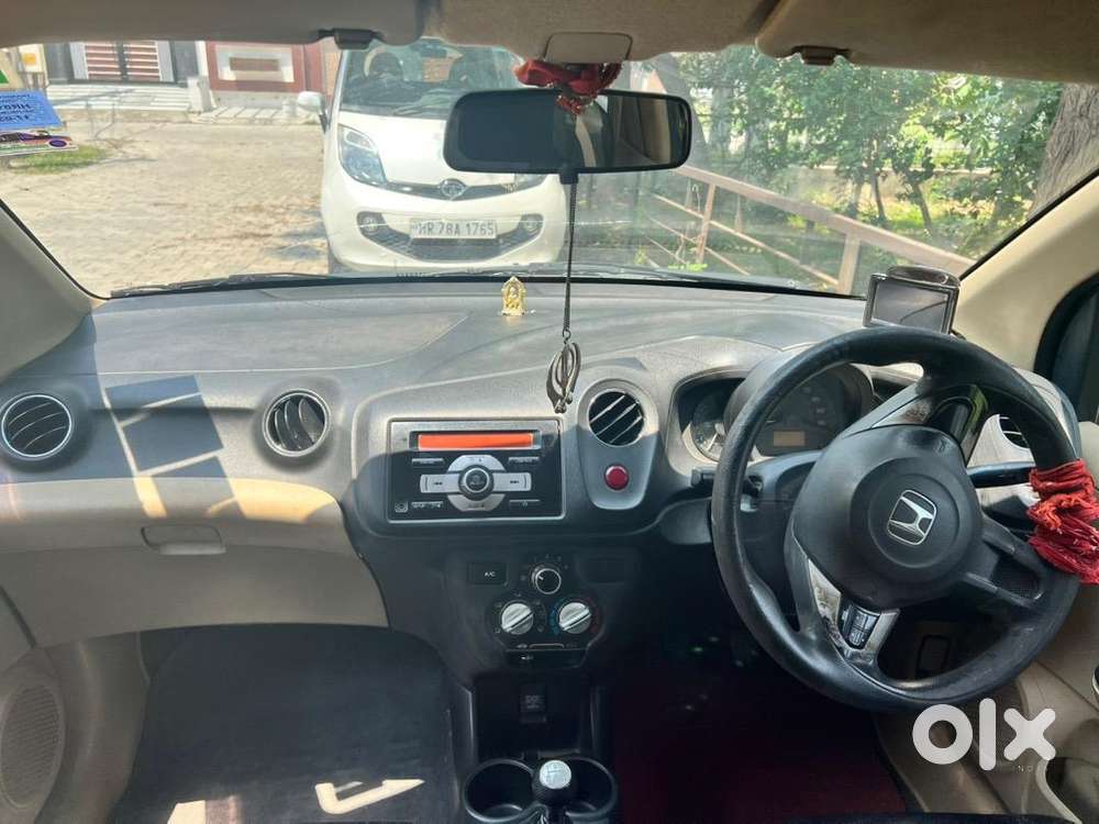 Honda Amaze 2015 14260 Km Driven