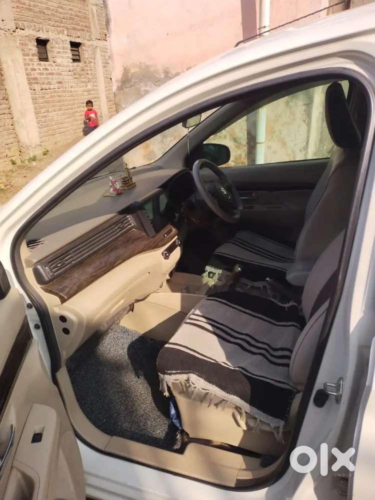 Maruti Ertiga 2021 Petrol + Lpg