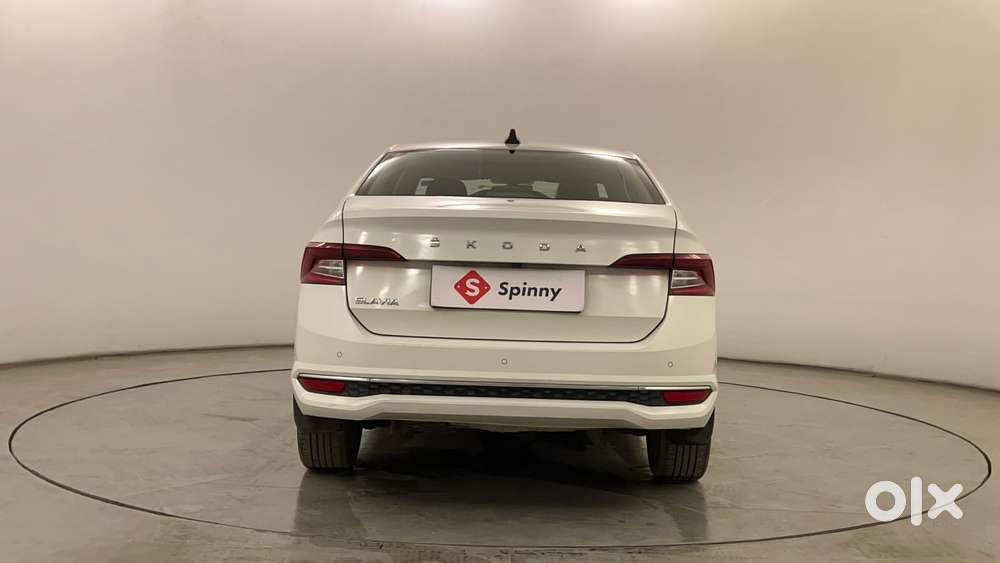 Skoda Slavia Style 1.0l Tsi Mt, 2022, Petrol