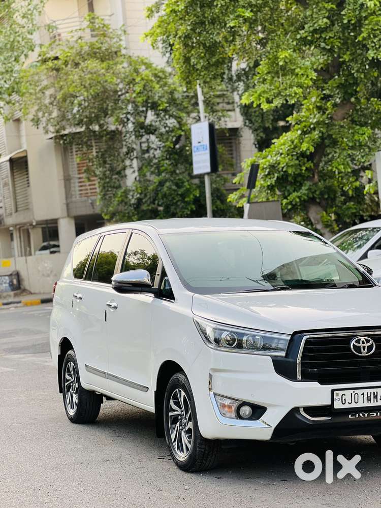 Toyota Innova Crysta 2.4 V 8 Str, 2023, Diesel
