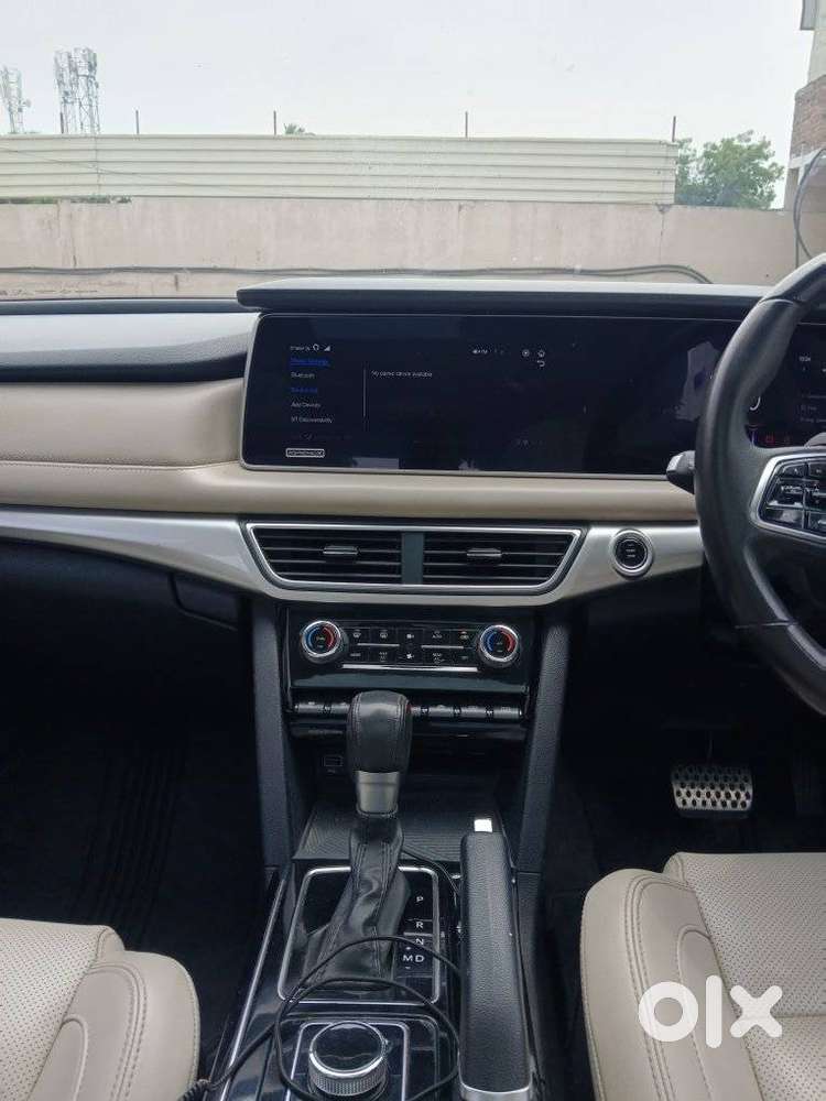 Mahindra Xuv700 2.2 Ax 7 Diesel At Luxury Pack Str, 2023, Diesel