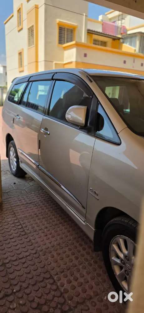 Innova 2013 Well Maintain, (owner No Dealer)
