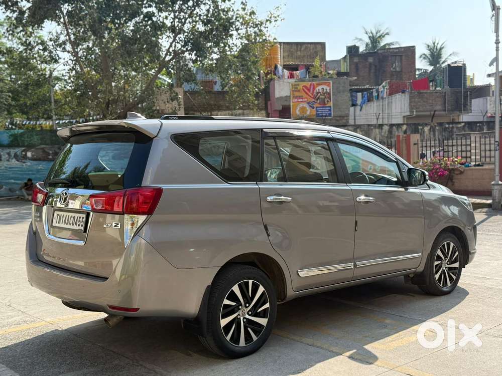 Toyota Innova Crysta