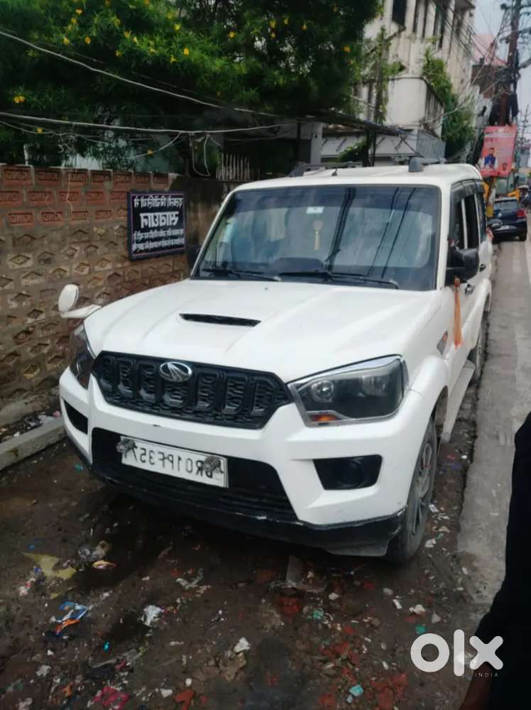 Mahindra Scorpio 2015