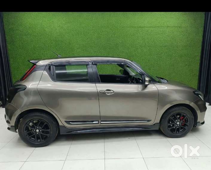 Maruti Suzuki Swift 1.3 Zxi, 2022, Petrol