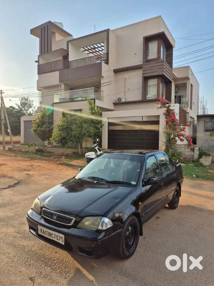 Maruti Suzuki Esteem 2004 Vxi