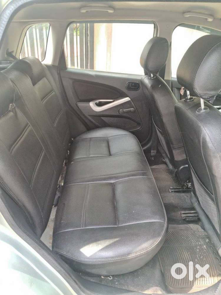 Ford Figo, 2010, Petrol