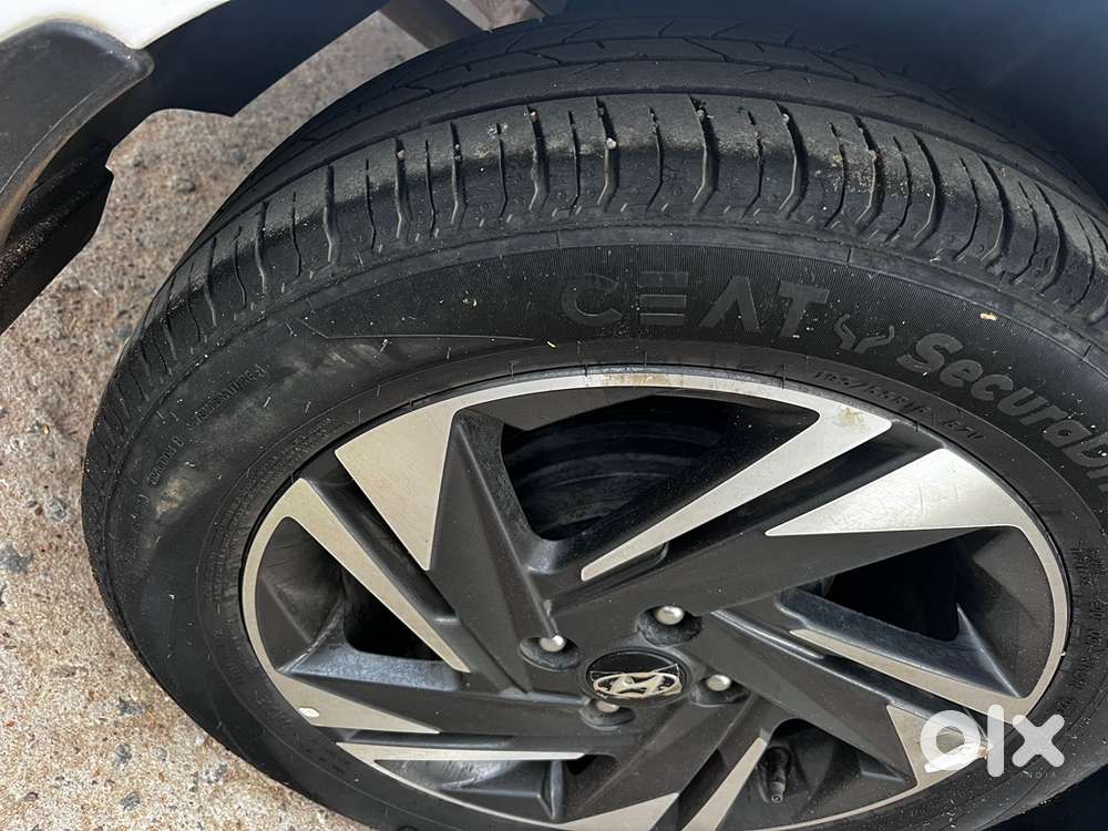 Hyundai 2023 Manual Km Driven