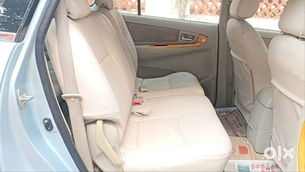 Toyota Innova 2.5v 2010 Model Fc-01-05-2030 Full Company Serviced Car