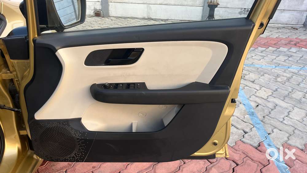 Tata Altroz 1.2 Xm Plus, 2022, Petrol