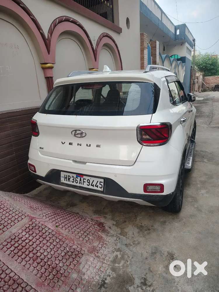 Hyundai Venue Diesel Mt Dual Tone 2019