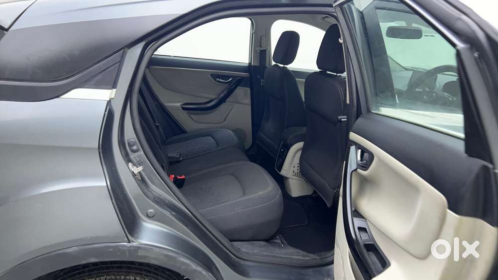 Tata Nexon 1.2 Revotron Xza Plus, 2023, Petrol