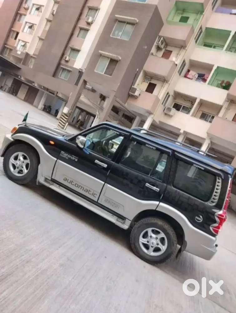 Mahindra Scorpio 2011 At