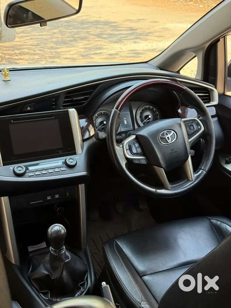 Toyota Innova Crysta 2016 Diesel Well Maintained