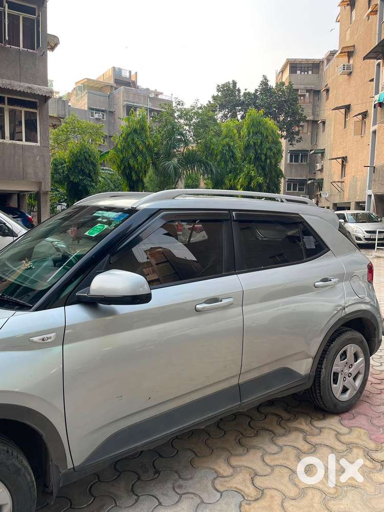 Hyundai Venue Petrol 2019