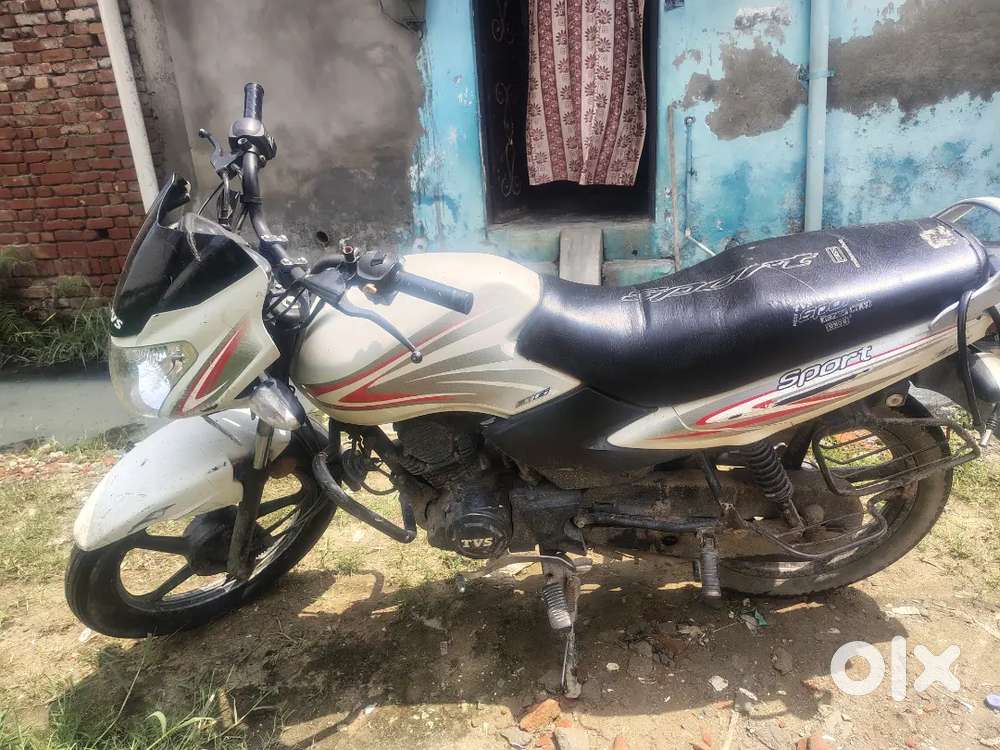 Bhai badi bike leni h is liye bech raha hu