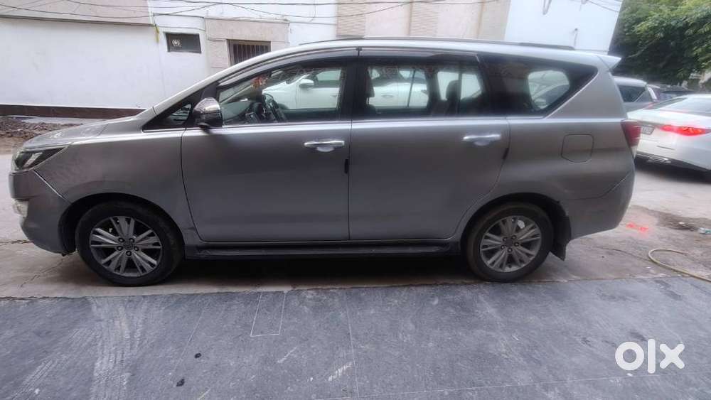 Toyota Innova Crysta 2.8 Zx At 7 Seater, 2018, Diesel