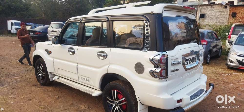 Mahindra Scorpio S4, 2016, Diesel