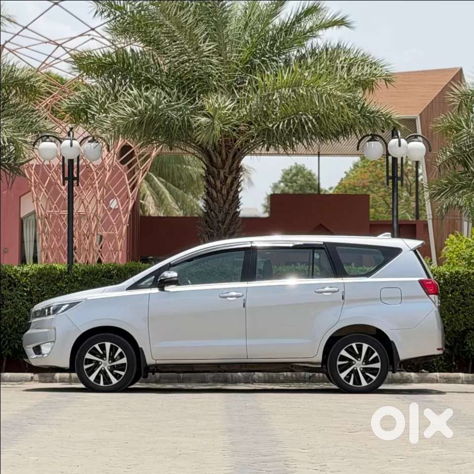 Toyota Innova Crysta, 2025, Diesel