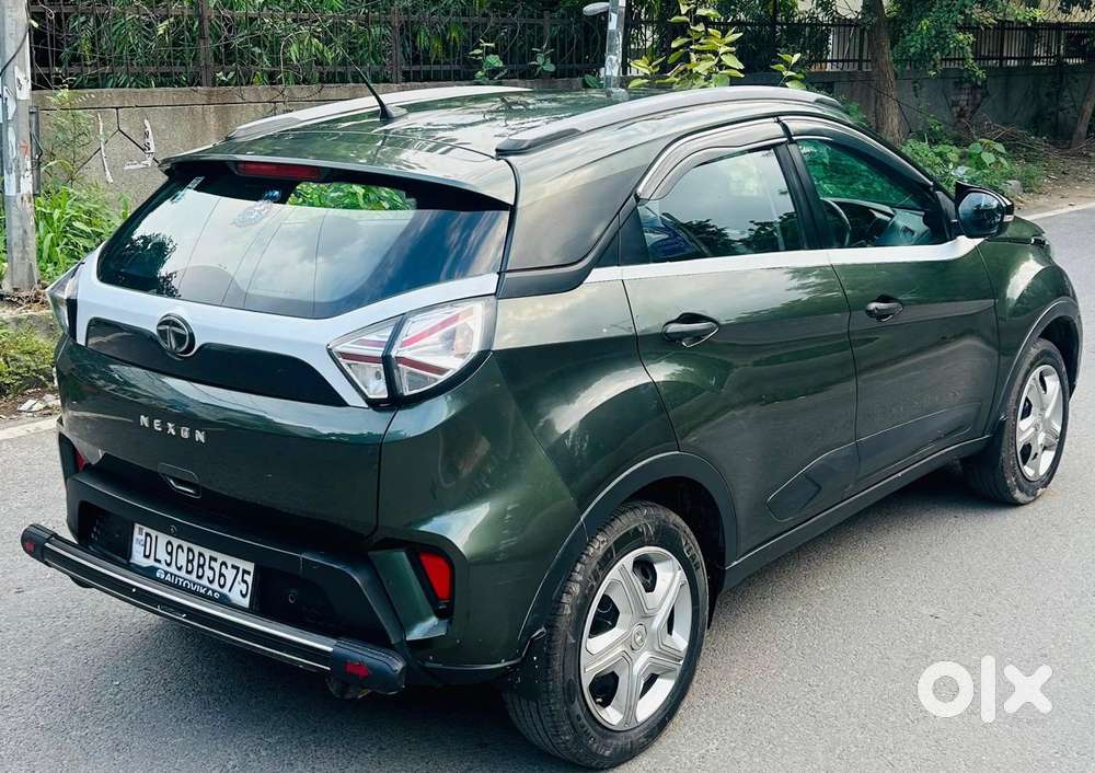Tata Nexon 1.2 Revotron Xm (s), 2023, Cng & Hybrids