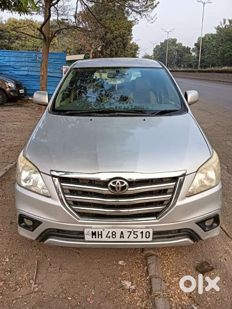 Toyota Innova 2012