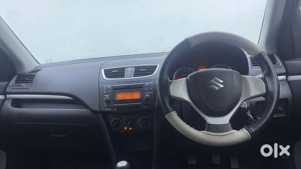Maruti Suzuki Swift Vvt Vxi, 2017, Petrol