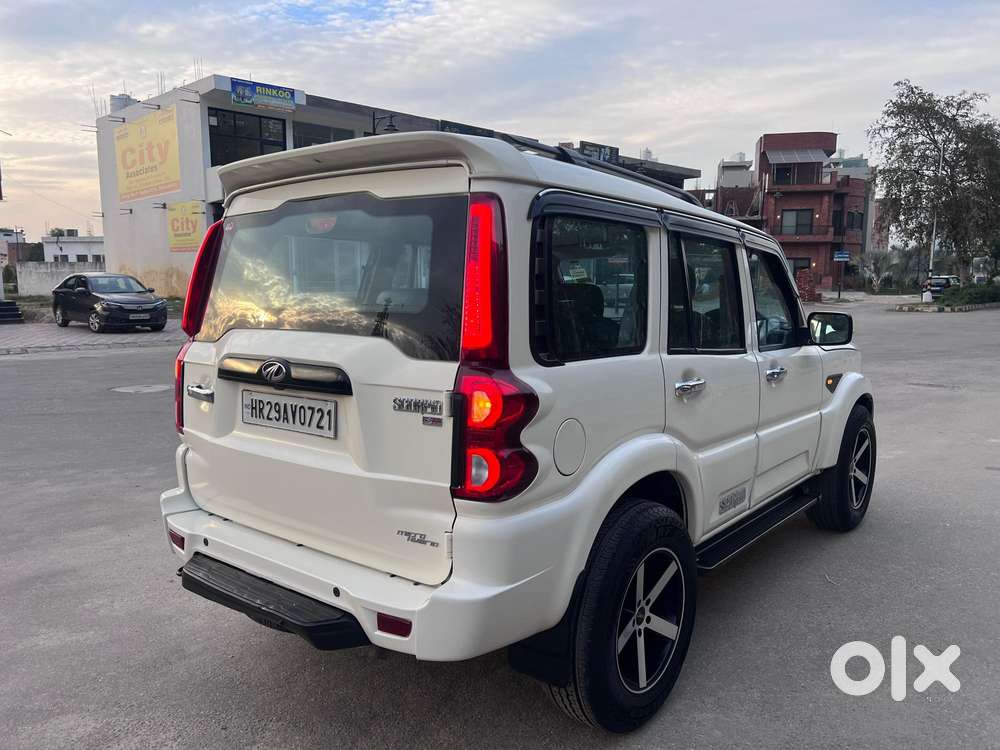 Mahindra Scorpio Classic, 2020, Diesel