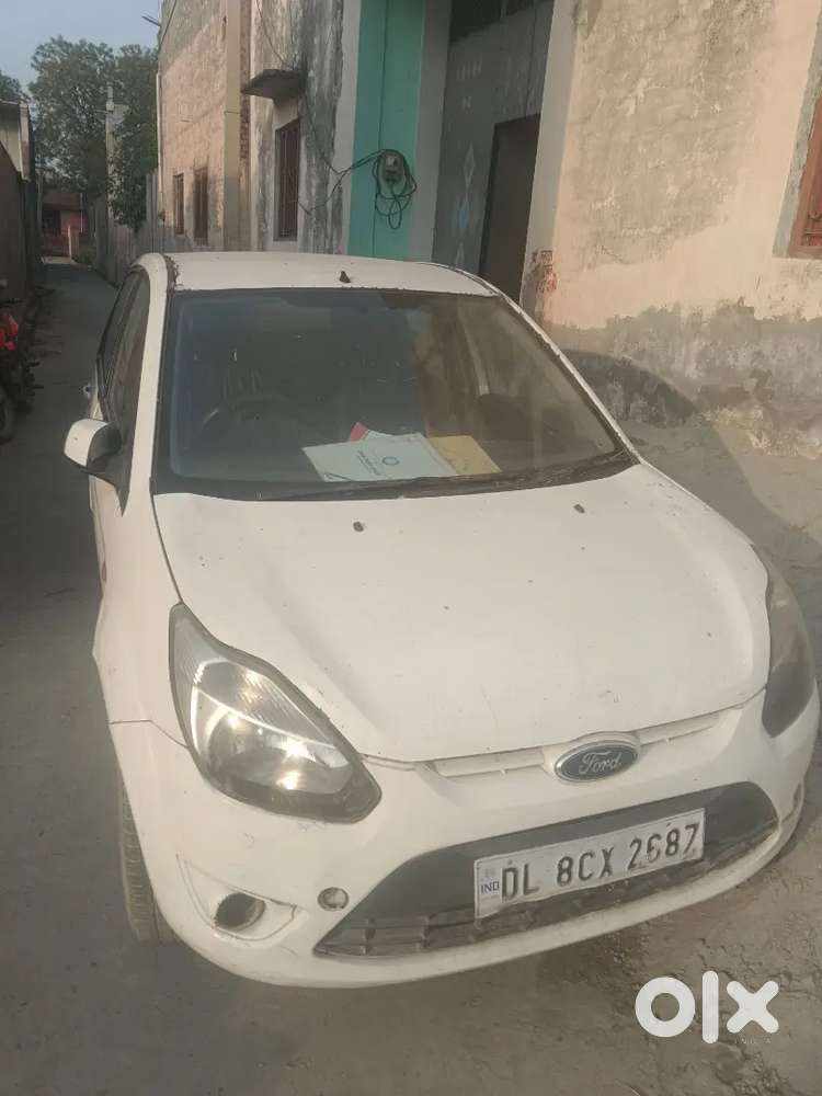 Ford Figo 2012 Cng & Hybrids 110000 Km Driven November 2011 Model