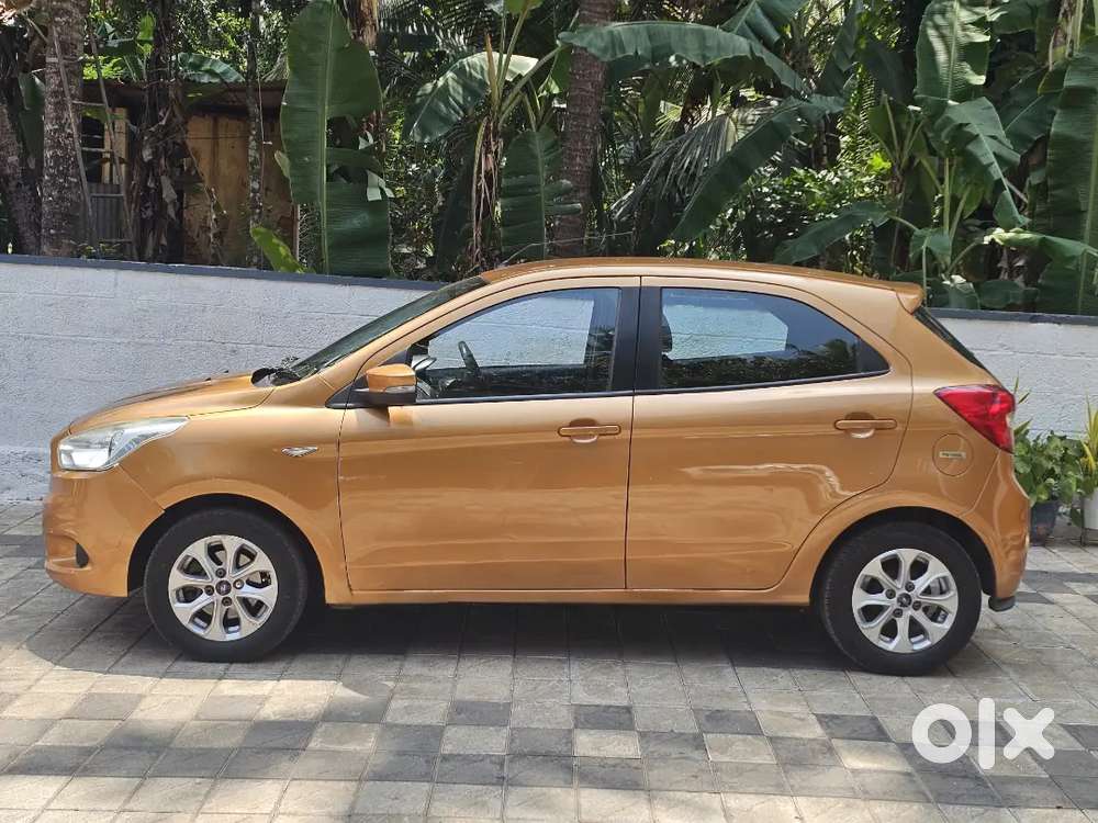 2016 Ford Figo Titanium Petrol