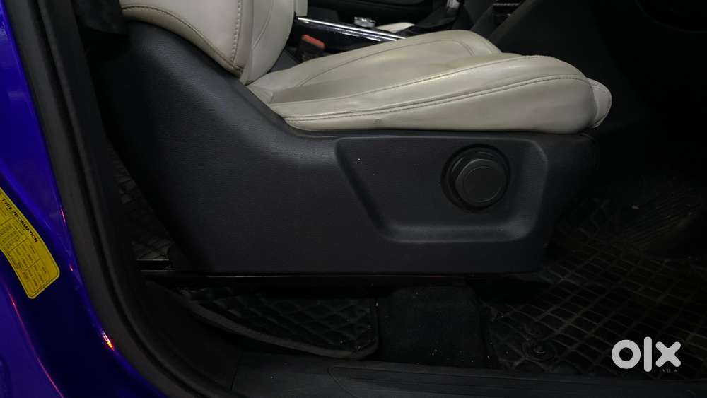Mahindra Xuv700 2.2 Ax 7 Diesel At Luxury Pack Str, 2021, Diesel