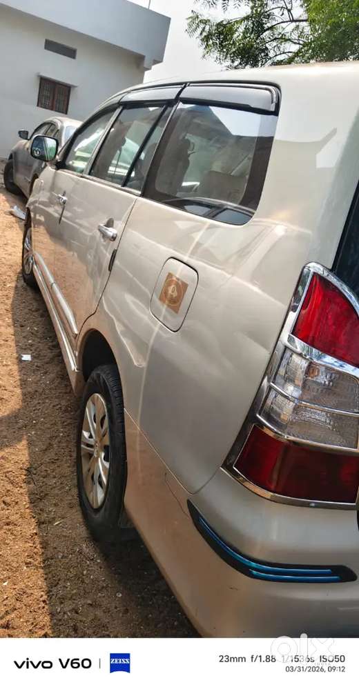 Toyota Innova 2016 Diesel Well Maintained