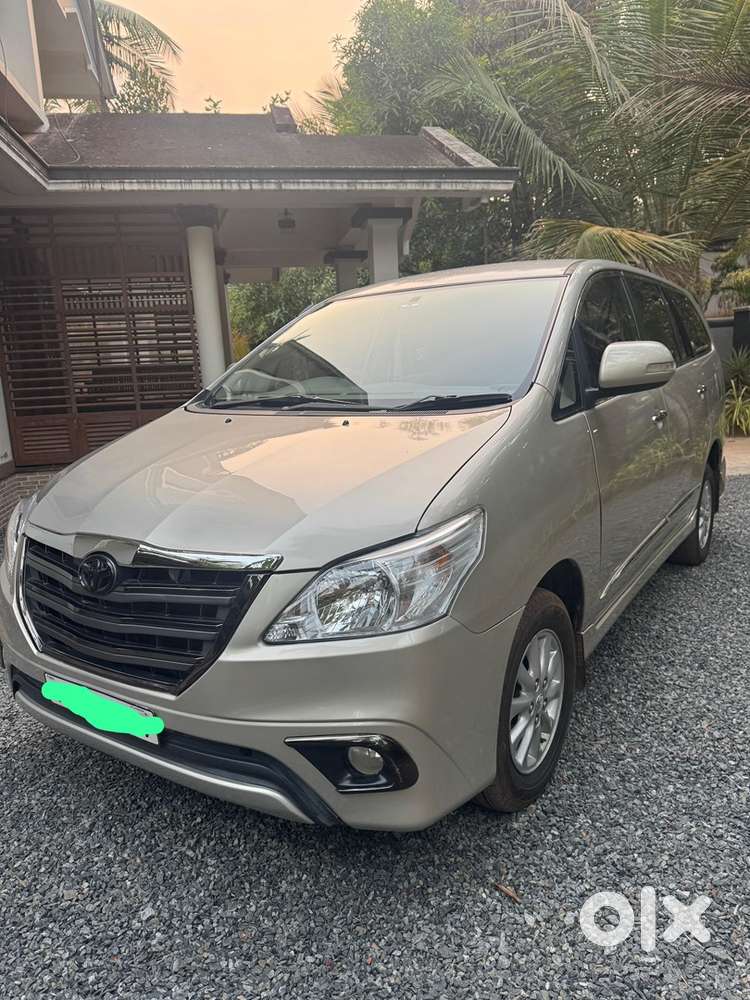 Toyota Innova Diesel 2014