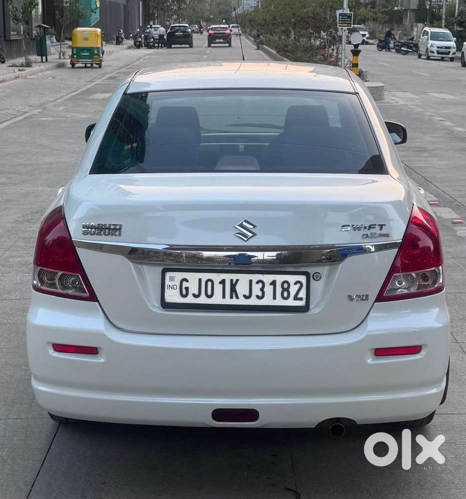 Maruti Suzuki Swift Dzire 1.2 Vxi Bsiv, 2011, Cng & Hybrids