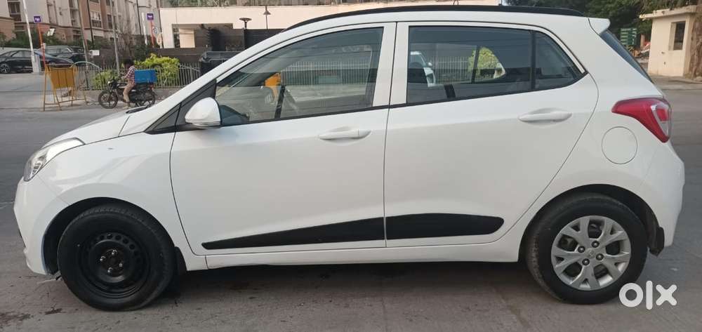 Hyundai Grand I10 2013-2016 Sportz, 2015, Petrol