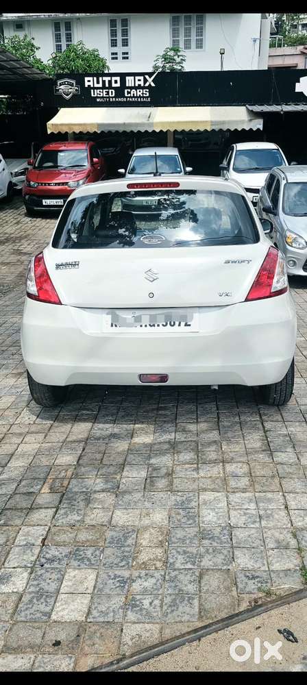Maruti Suzuki Swift Vxi + Manual, 2013, Petrol