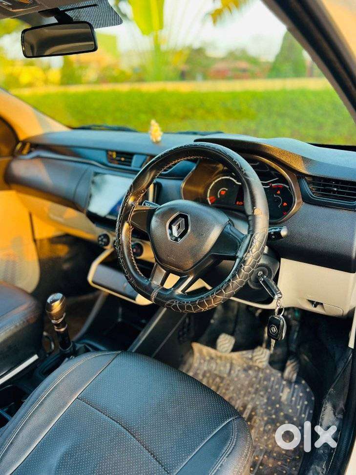 Renault Triber 1.0 Rxe, 2022, Petrol