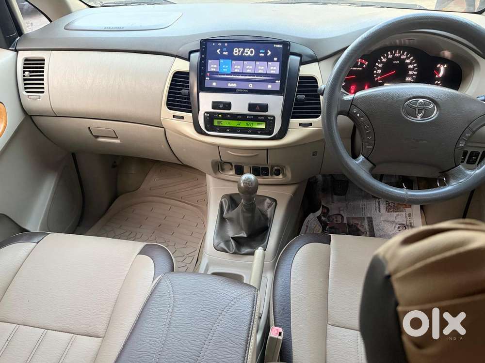 Toyota Innova 2.5 Ev Cs 7 Str Bsiv, 2011, Diesel