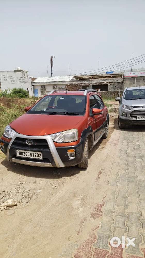 Toyota Etios Cross 2015 Cng & Hybrids 84776 Km Driven