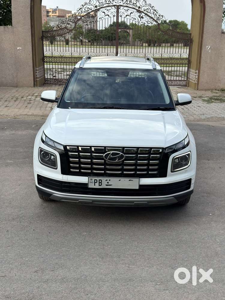 Hyundai Venue Sx 1.2 Mt Knight Edition, 2022, Petrol