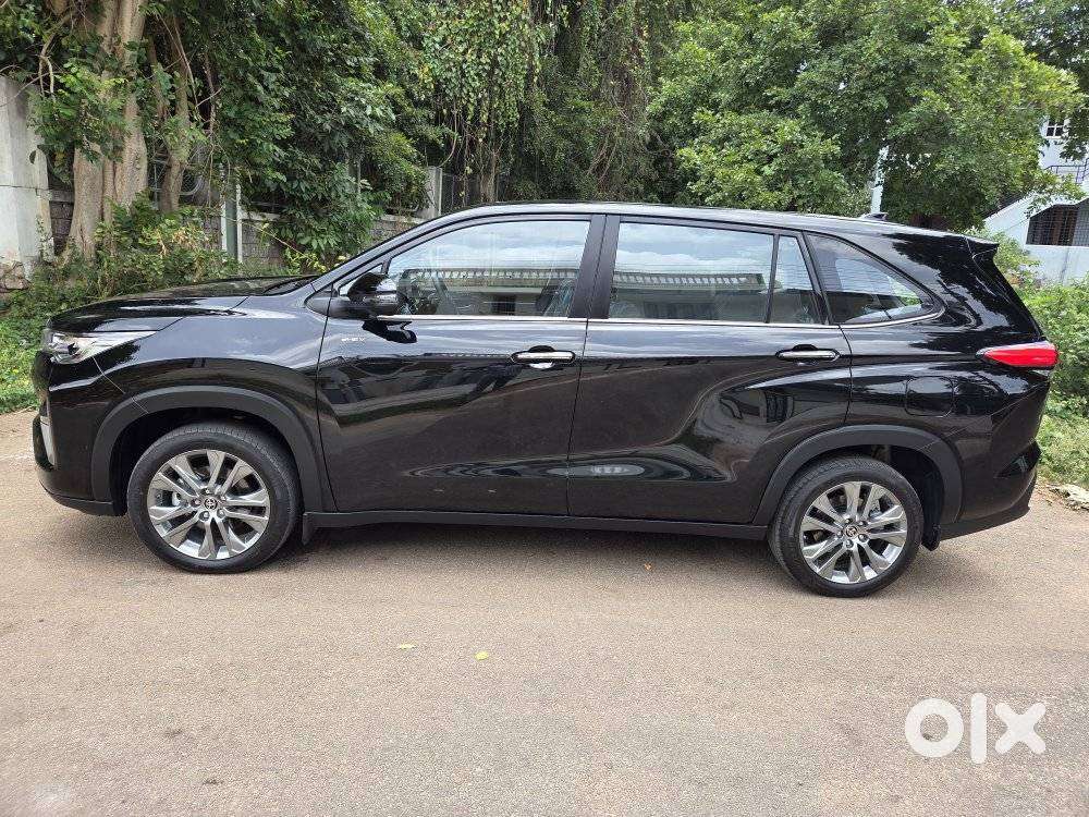Toyota Innova Hycross 2.0 Zx Hybrid 7 Str, 2026, Petrol