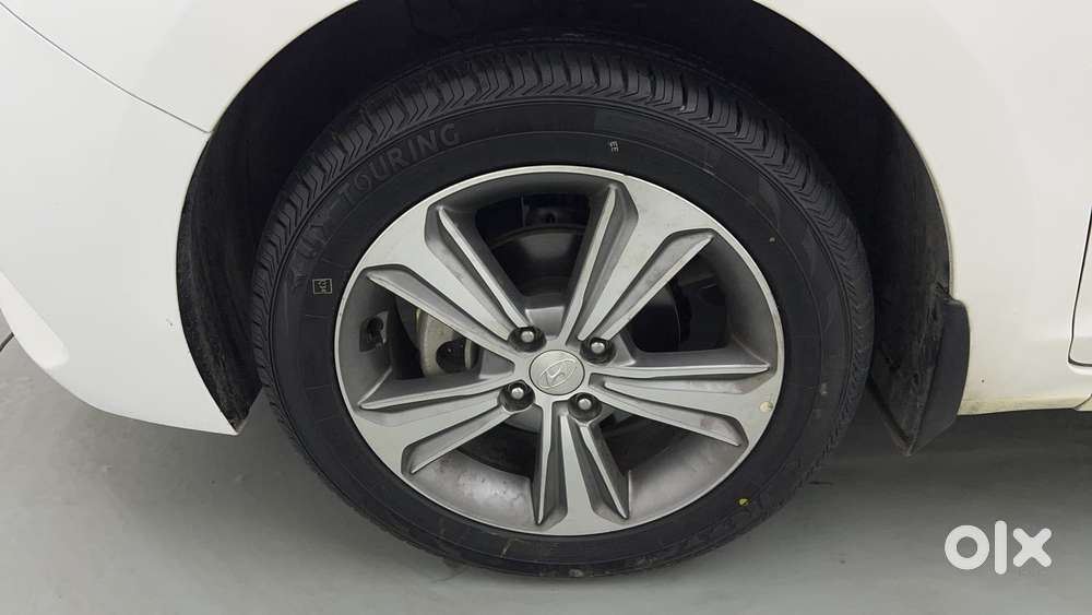 Hyundai Verna [2015-2017] Fluidic 4s 1.6 Crdi Sx (o) At, 2018, Petro..