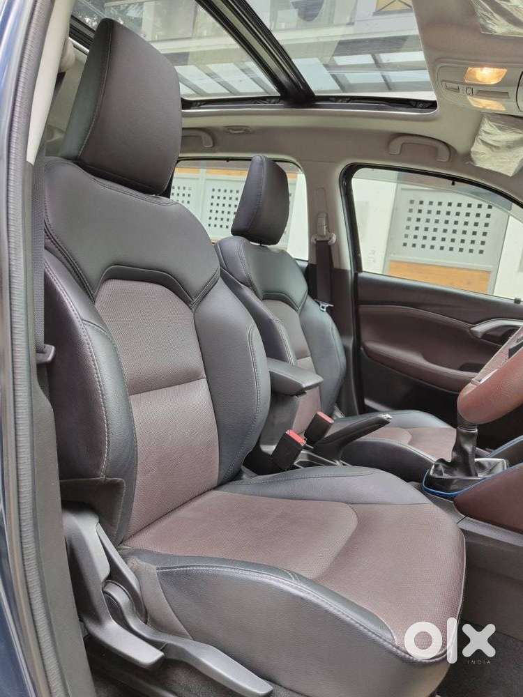 Maruti Suzuki Grand Vitara 1.5 Alpha Smart Hybrid, 2023, Petrol