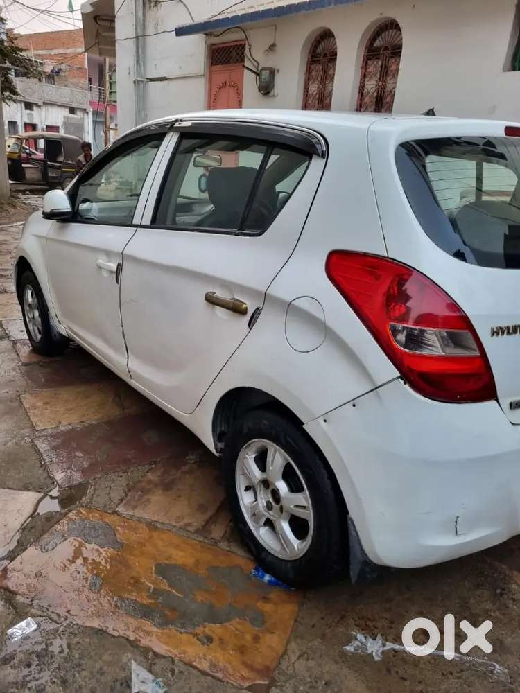 Hyundai I20 2011 Diesel 143000 Km Driven...well Maintained Car