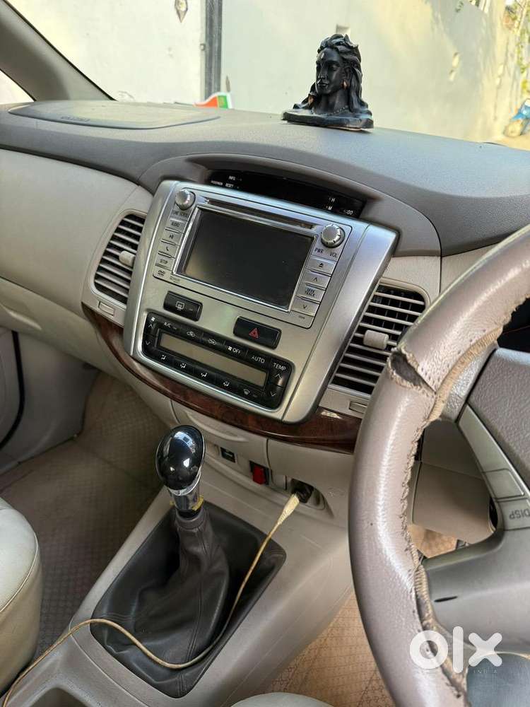 Toyota Innova 2012 Diesel Well Maintained