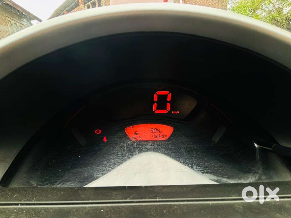 Maruti Suzuki S-presso Vxi, 2025, Petrol