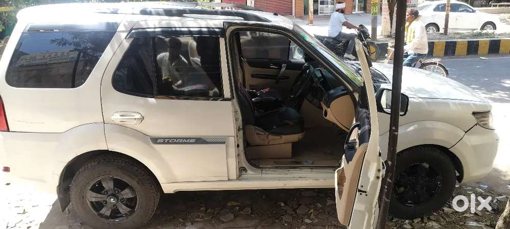 Tata Safari Storme 2014 Diesel 165000 Km Driven