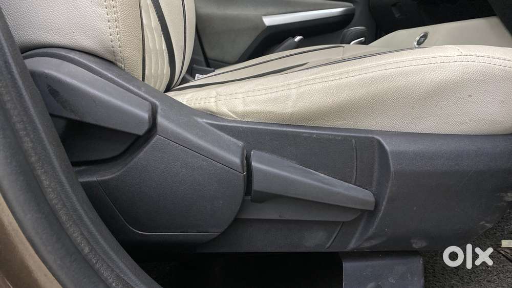 Nissan Magnite 1.0 Xv Turbo Cvt, 2021, Petrol