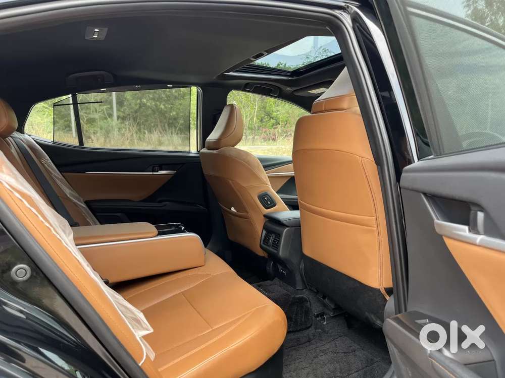 Toyota Camry, 2025, Petrol