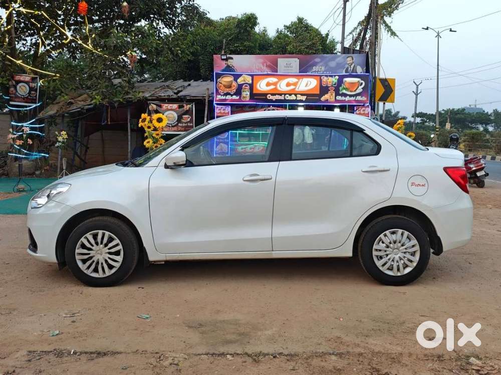 Maruti Suzuki Swift Dzire Vxi Optional, 2020, Petrol