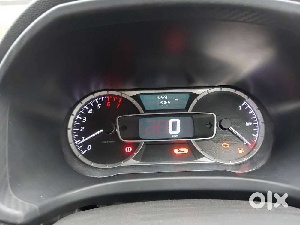 Nissan Kicks Petrol, 2021, Petrol